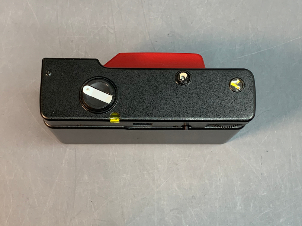 Zenit 35F красный + гарантий талон + чек