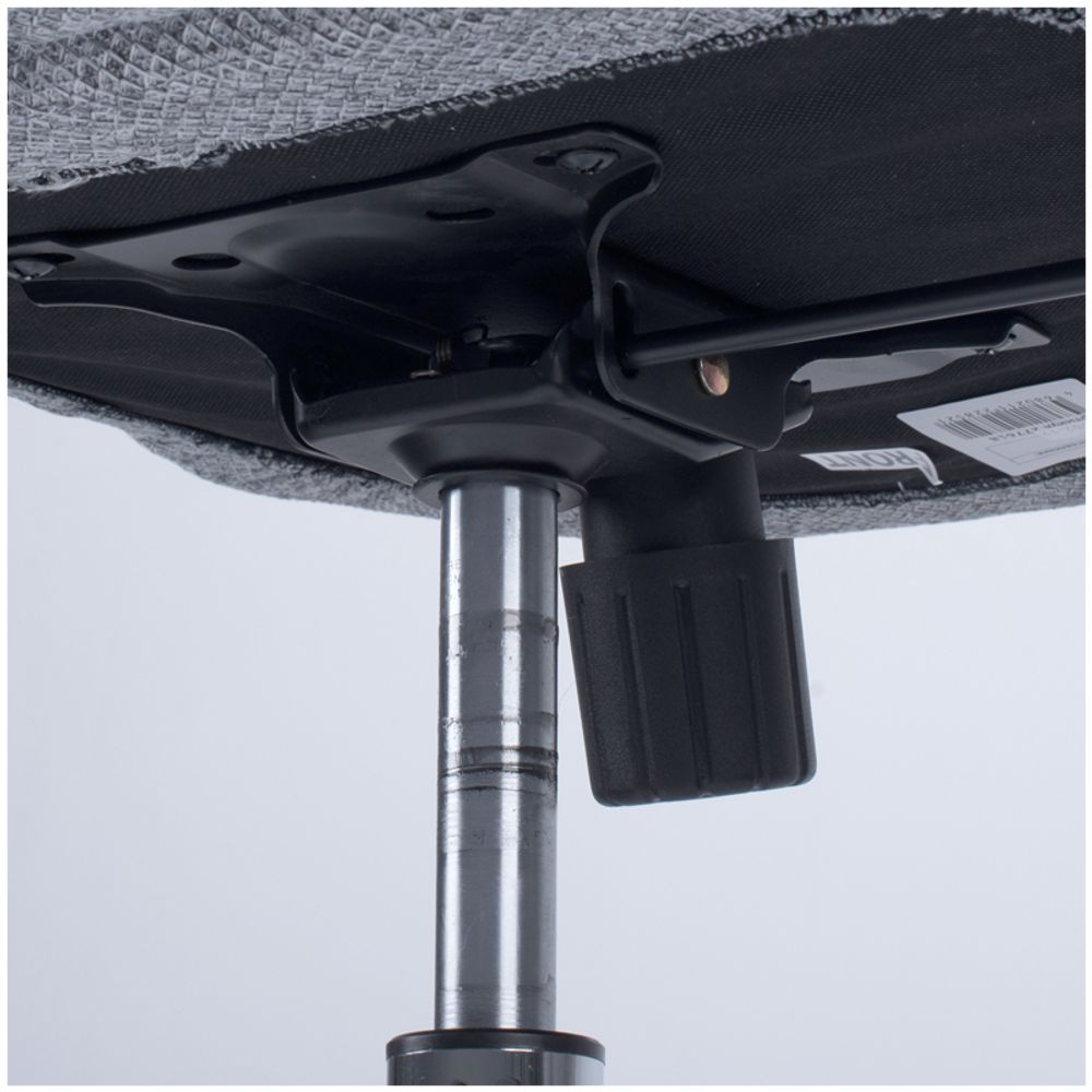 УЦЕНКА-Кресло руководителя Helmi HL-E89 "Blocks" LUX, ткань SY светло-серая, мягкий подлокотник, хром