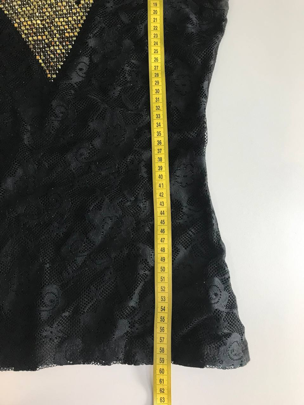 Блузка со стразами, маркировка М, визуально на 46 размер