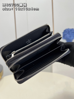 Louis Vuitton Zippy Organizer