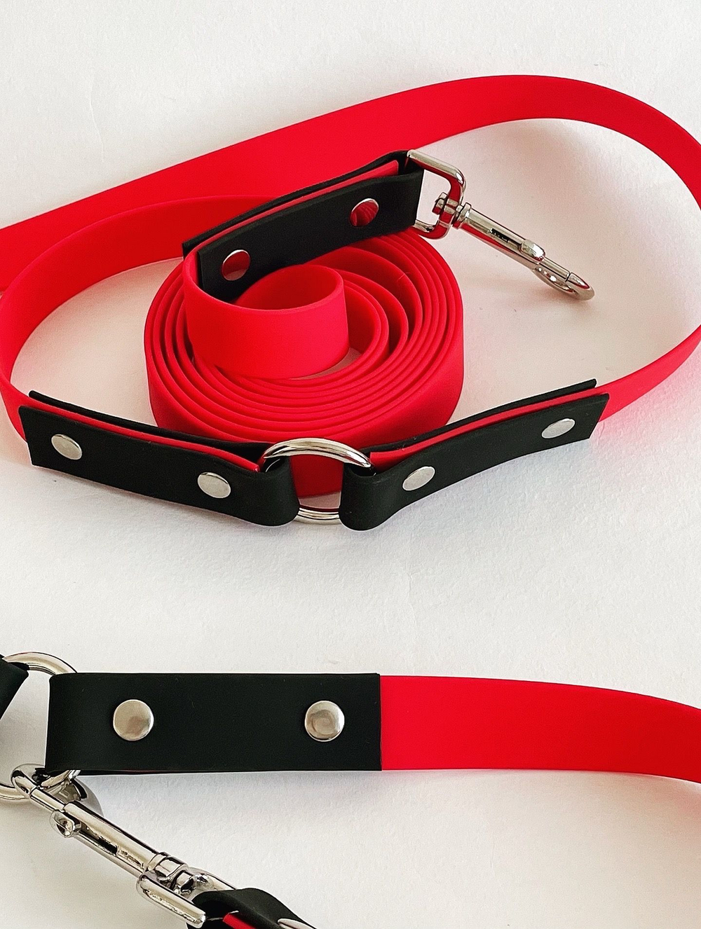 Шлейка для собак, Биотан, 25 мм , L размер ,средние и крупные породы, красный и черный