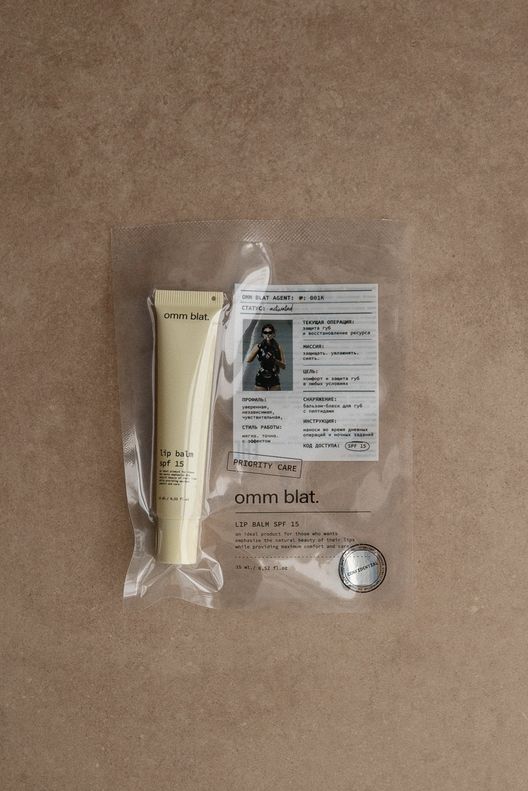 Увлажняющий бальзам-блеск для губ с пептидами Refil / OMM BLAT