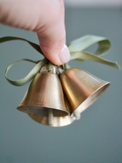 Колокольчик латунный 32 * 32 мм (маленькие, набор 3 штуки)