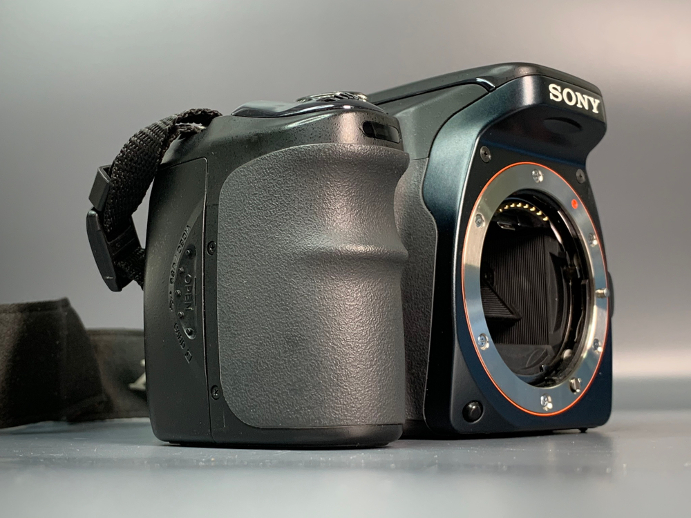 Sony A100