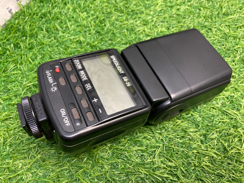 Nikon Speedlight SB-28