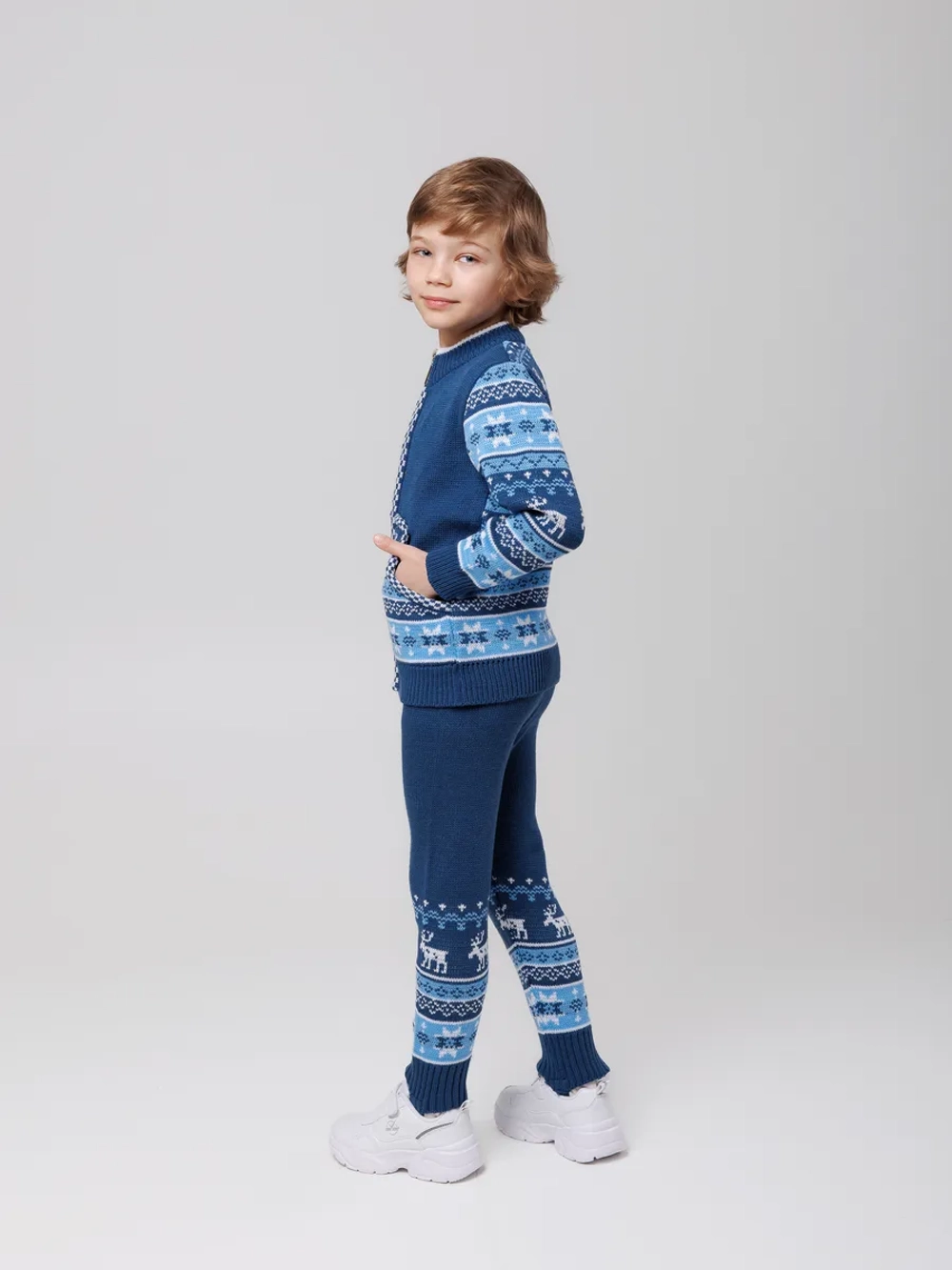 Кофта вязаная на молнии