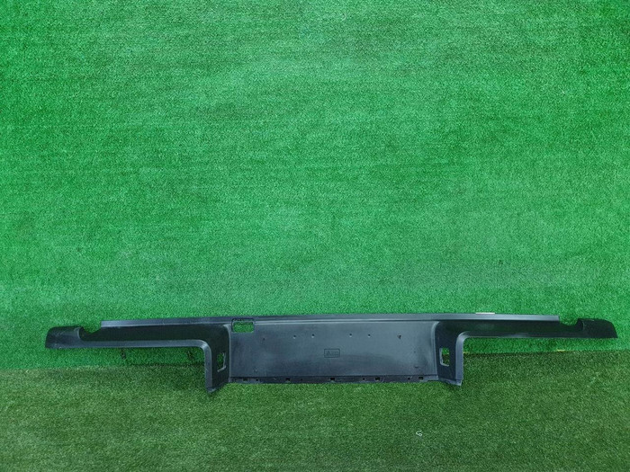 Накладка заднего бампера верхняя Mercedes X W470 (2017-2020)