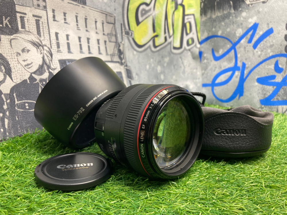 Canon EF 85mm 1.2L II USM