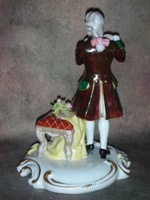 Статуэтка. Фарфор. Лорд играющий на флейте. Capodimonte. Италия