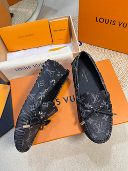 Louis Vuitton Mocassin