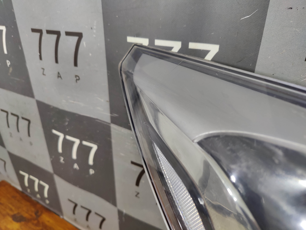 Фара правая Hyundai Solaris 1 (RB) 14-17 Б/У Оригинал 921024L600