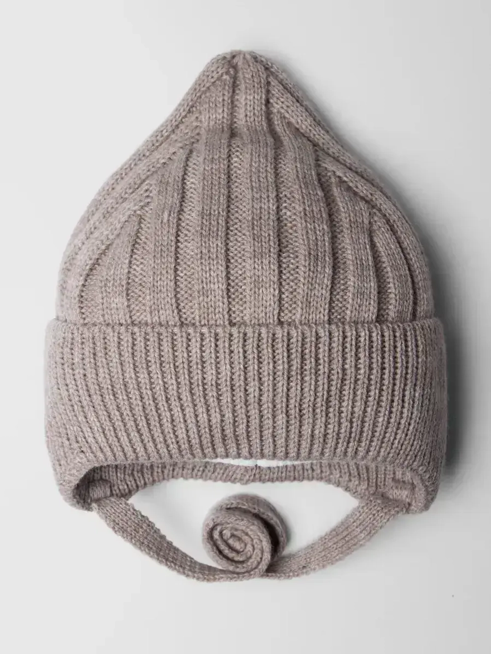 Шапка детская на завязках на осень