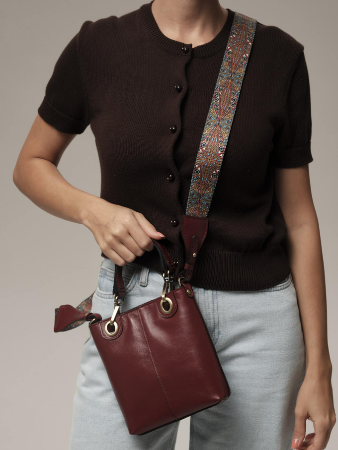Сумка кожаная кросс-боди бордовая