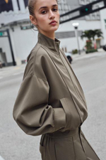 Бомбер с высоким воротником - ZARA