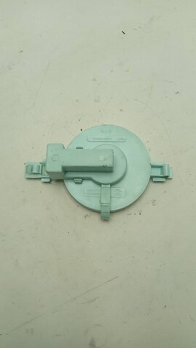 WFO2042OE кт1 Датчик аквастопа стиральных машин Bosch,Siemens 263501 б/у