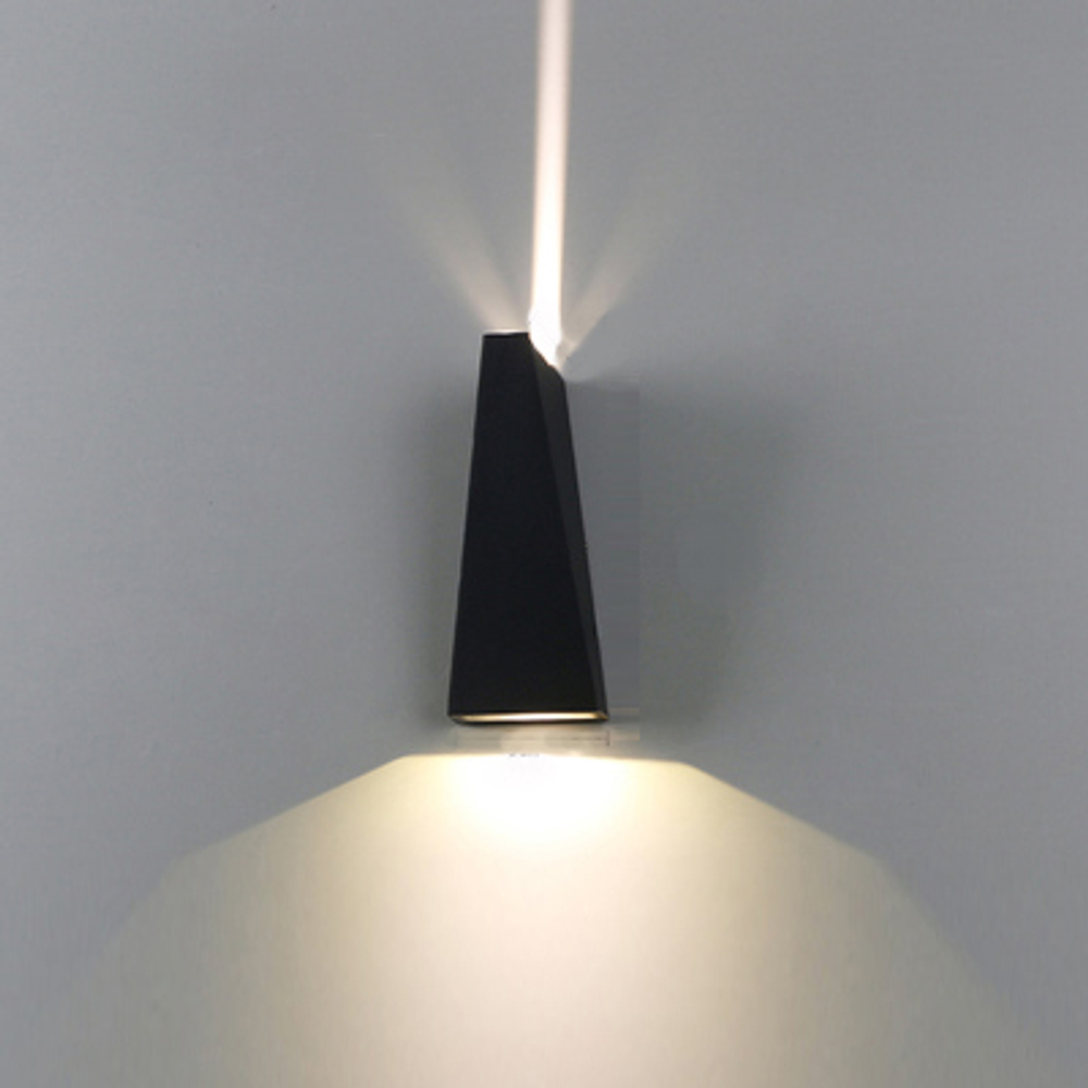Wall design lamp  23 by Delta Light (Black)