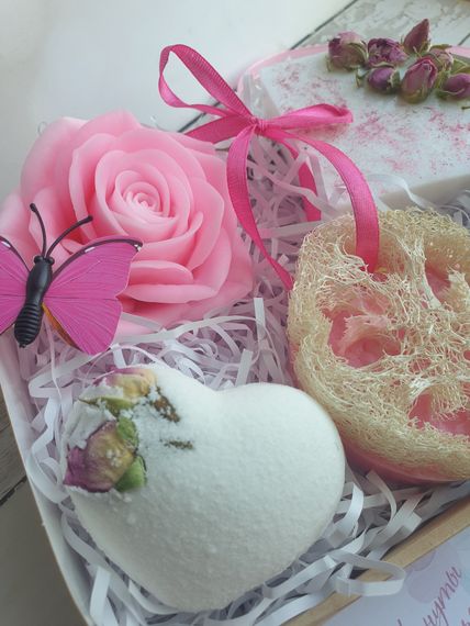 Sabun \ Мыло \ Soap qızılgül dəsti