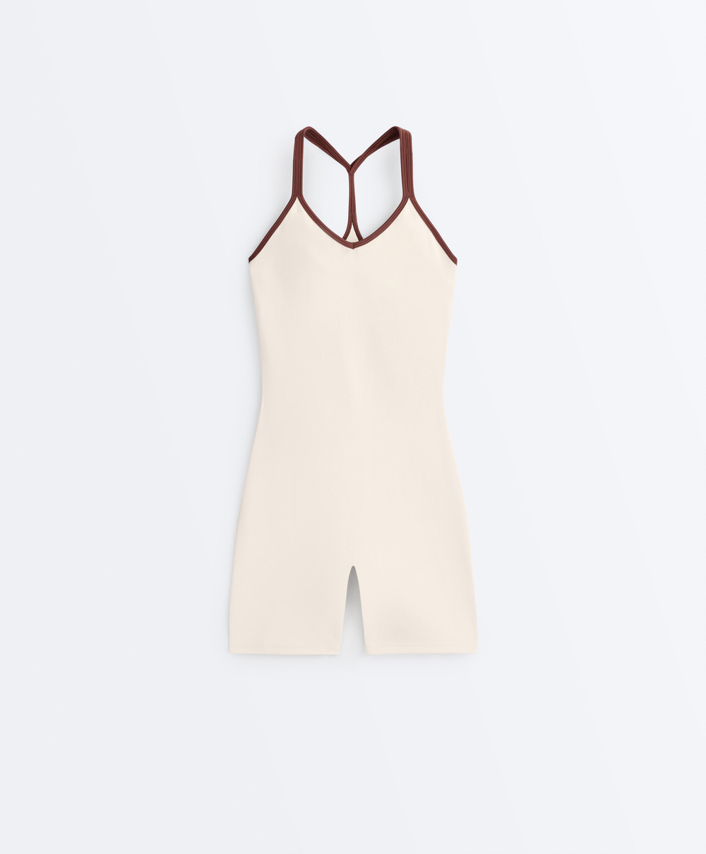 Oysho Короткий комбинезон Comfortlux с контрастными бретелями, светлый экрю