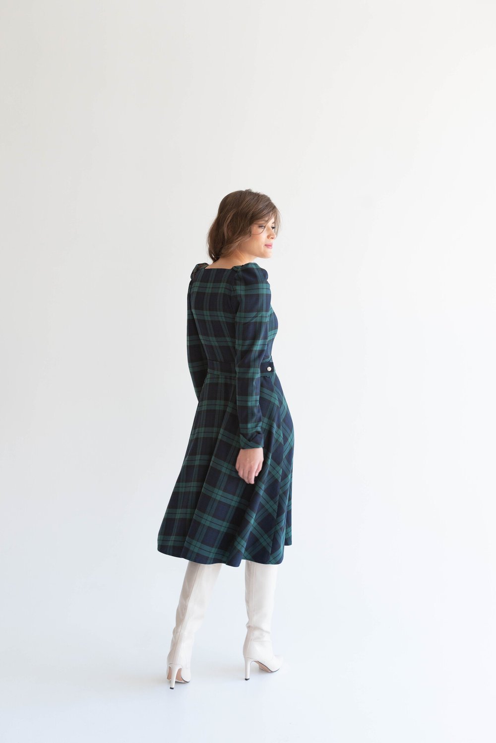 Платье с квадратным вырезом в клетку  из вискозы