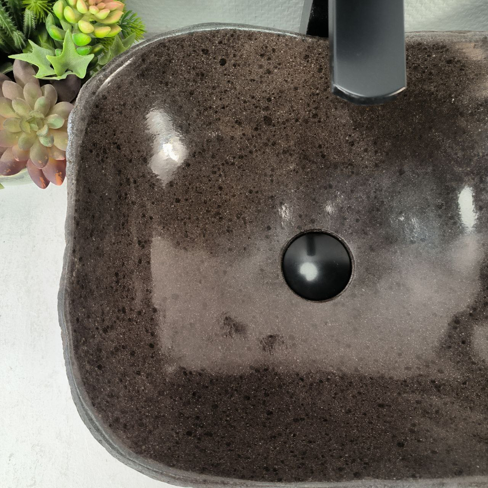 Раковина из речного камня RS-65065 44*33*15 0861