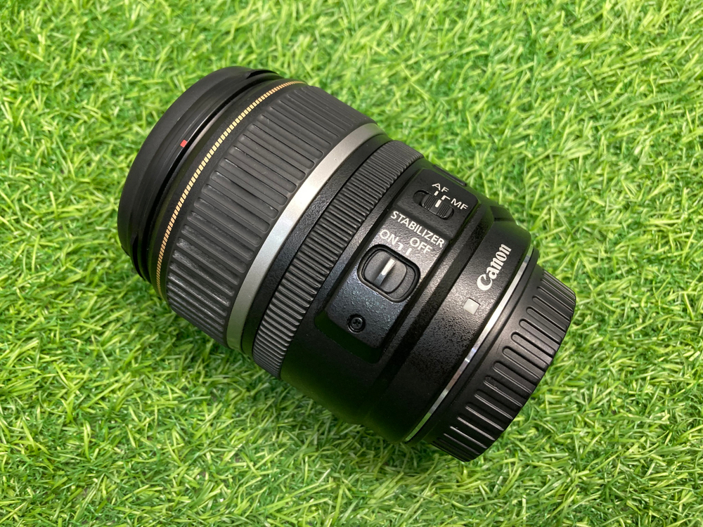 Canon EF-S 17-85mm 4-5.6 IS USM
