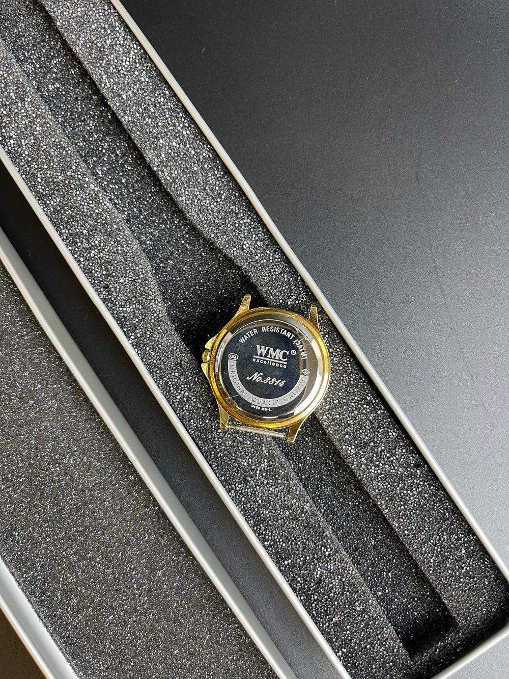 Наручные часы WMC timepieces в футляре без ремешка (не на ходу, нужна замена батарейки)