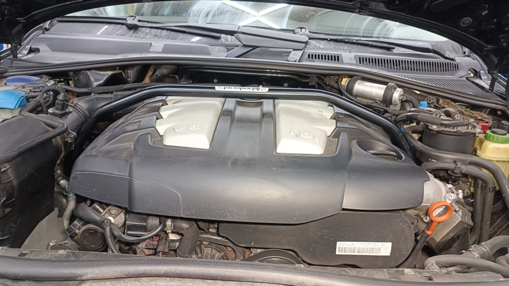 Распорка передняя верхняя (цельная) Volkswagen Touareg 1 (GP) и Porsche Cayenne (955/957) (ПОД ЗАКАЗ)