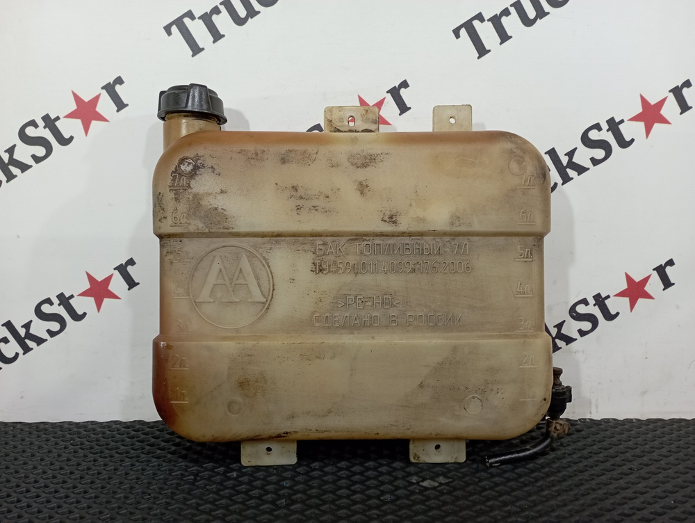 Бачок отопителя 7L