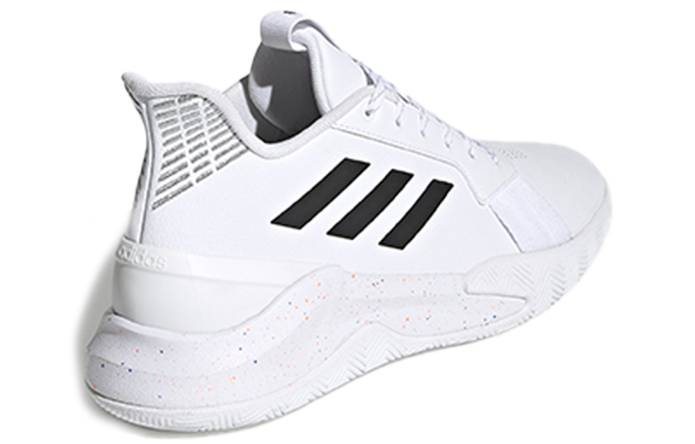 Кроссовки Adidas Runthegame
