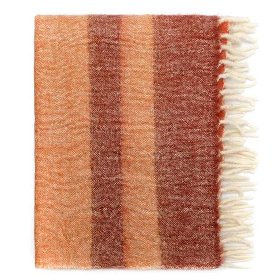 Плед мохеровый over horizon терракотового цвета из коллекции trendy ruffles, 130х180 см