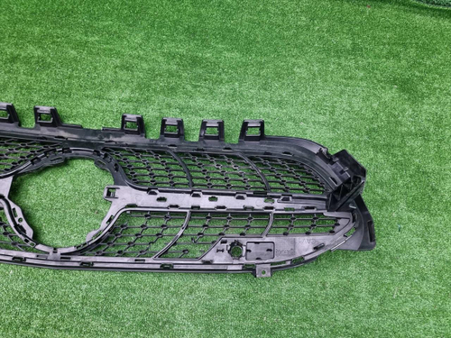 Решетка радиатора Mercedes A W177 (2018-2022)