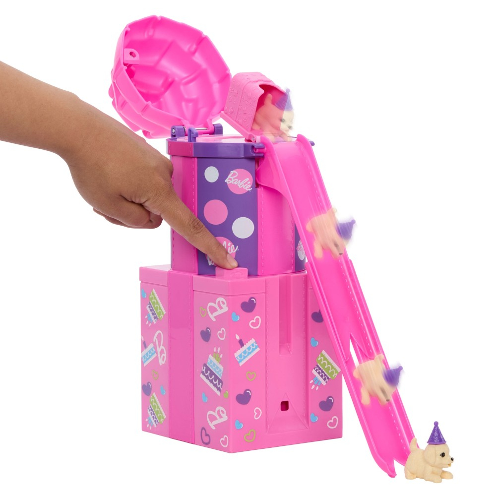 BARBIE - День рождения с подарками и горкой Набор подарочный JKF66