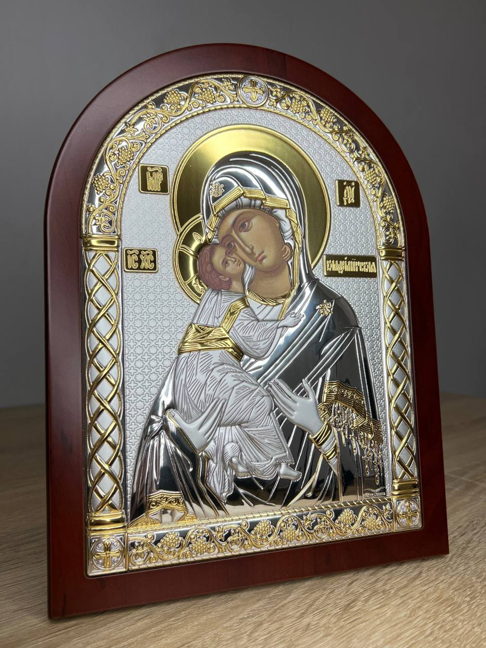 Владимирская БМ, икона арочная, красное дерево 150х200