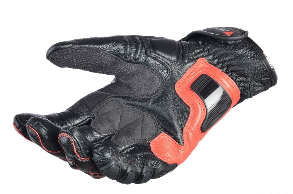 Carbon Cover S-ST / Черно-красно-белый