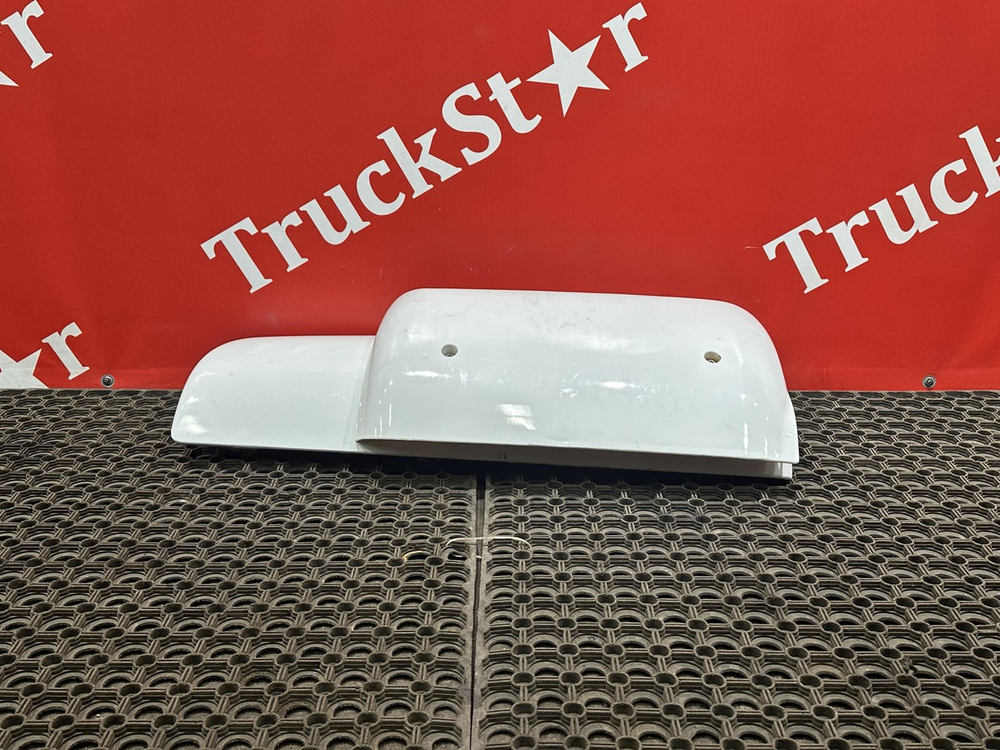 Дефлектор кабины правый