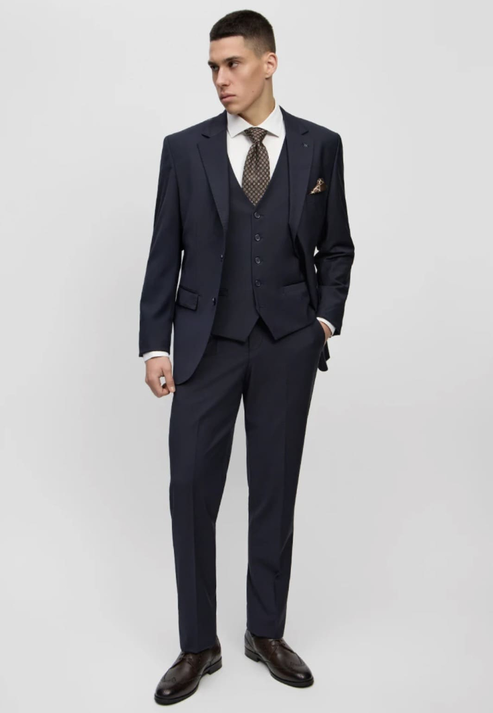 Мужской костюм тройка (темно-синий) А52