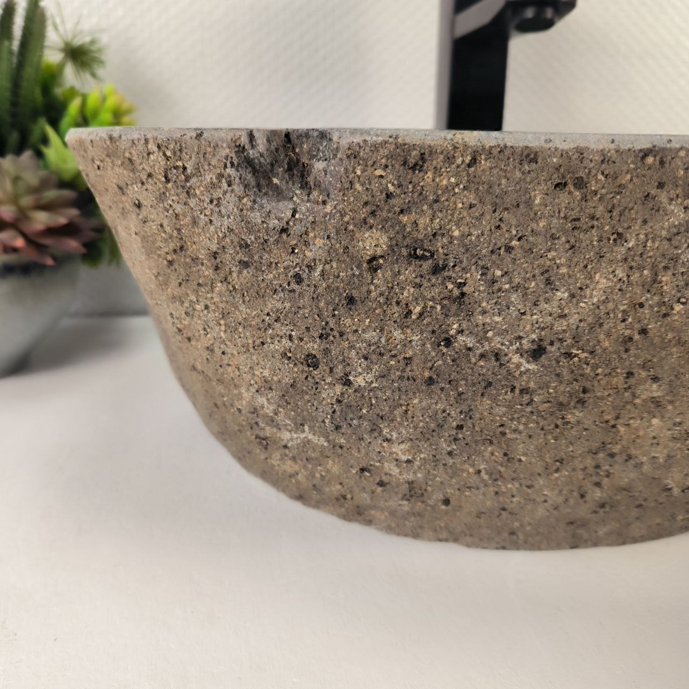 Раковина из речного камня RS-65169 58*36*15 0857