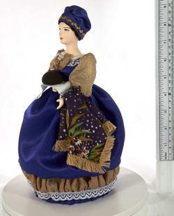 Фарфоровая кукла коллекционная  Купчиха с пасхальным куличом 19 век Россия. Сувенир ручной работы
