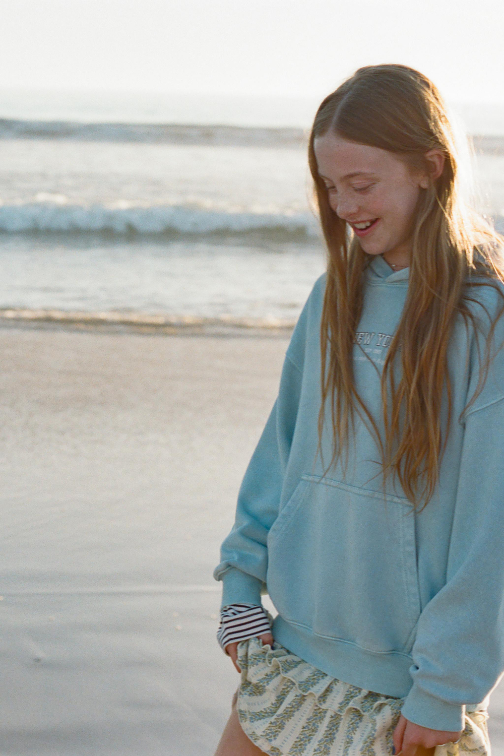 ZARA ЮБКА-ШОРТЫ С ЦВЕТОЧНЫМ ПРИНТОМ, ПЕСОЧНЫЙ/СИНИЙ