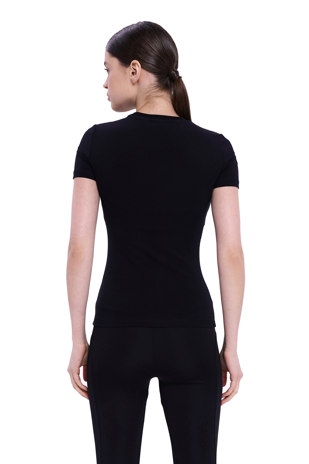 Футболка слим черная