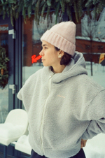 Худи на молнии укороченная из плюшевой ткани, серая