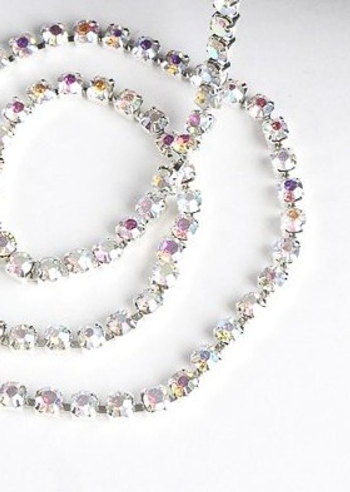 Цепь со стразами, ss 8, ш. 2,4 мм, серебро напыление AB в серебряной оправе