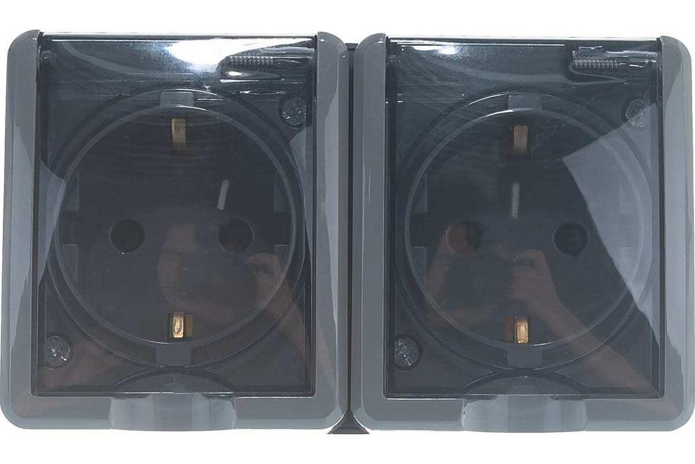 Розетка 2-местная накладная IP54, шторки, 16A-250В, серый Эксперт ЭРА