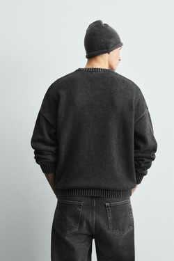 ZARA СВИТЕР С ЭФФЕКТОМ ПОТЕРТОСТИ И ВЫШИВКОЙ, ЧЕРНЫЙ