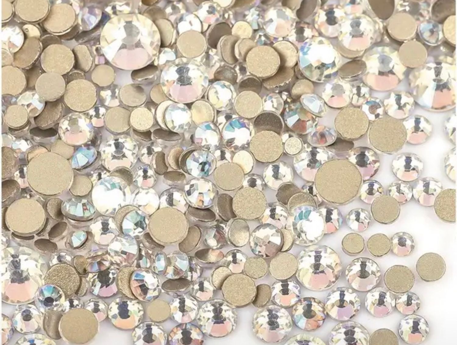 Стеклянные стразы  (размер микс) 1140шт, цвет хамелеон сирень-белый