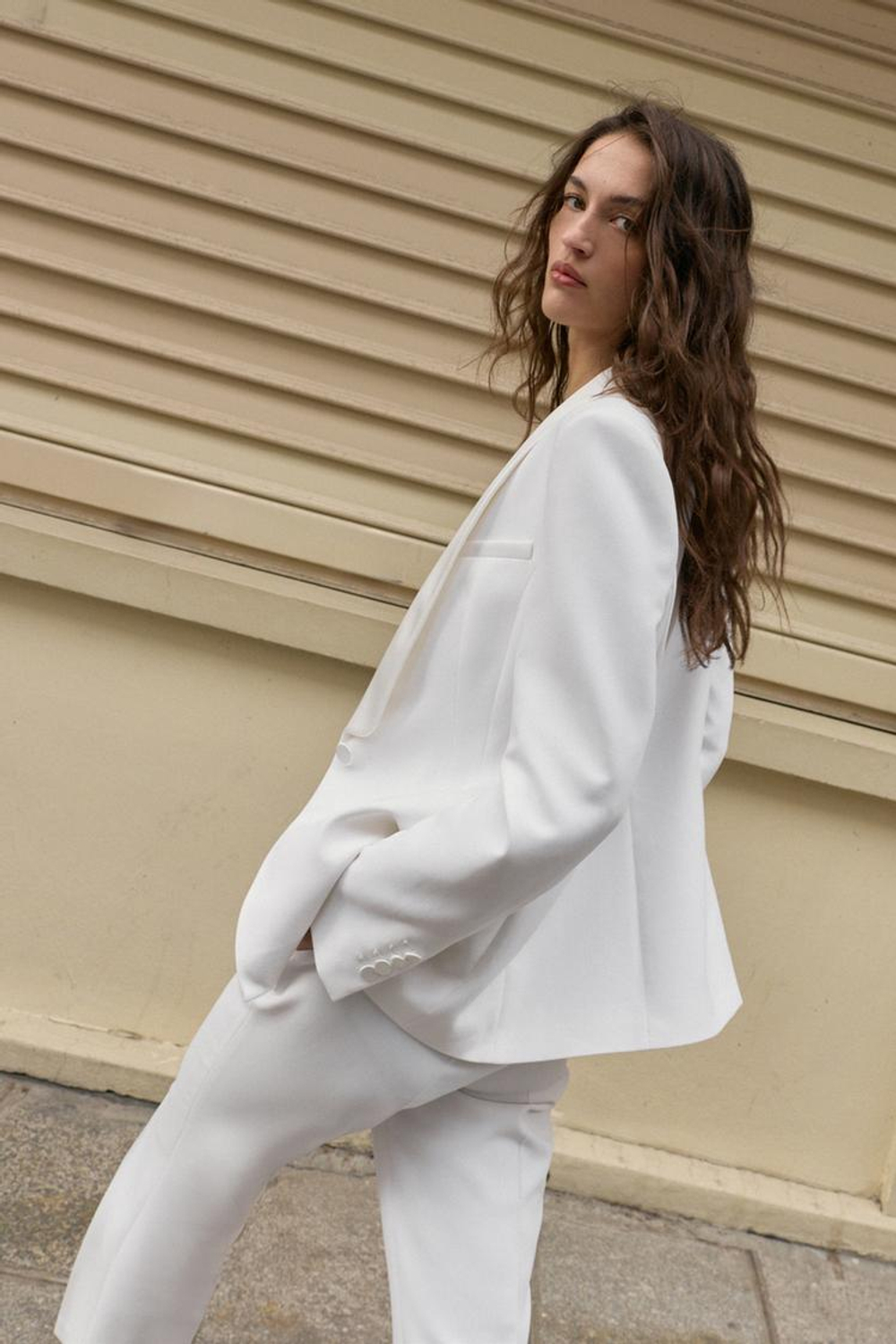 ZARA БЛЕЙЗЕР В СТИЛЕ СМОКИНГ, ЖЕЛТОВАТО-БЕЛЫЙ