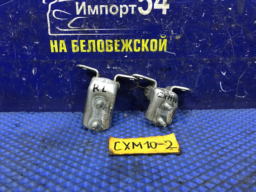 Петля двери задней левой TOYOTA IPSUM 1997