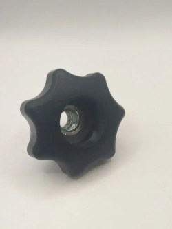 Гайка-барашек М10 х 1,5 сквозная проходная (2 шт в упаковке)