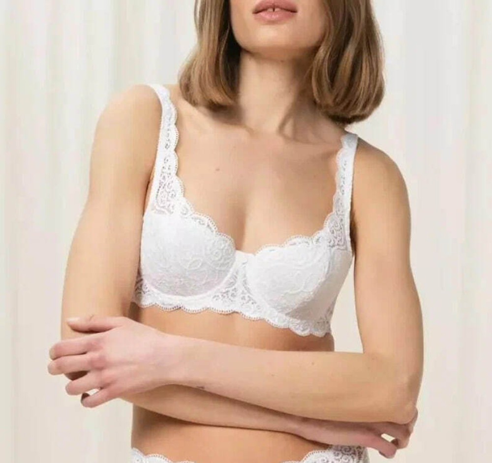 Бюстгальтер Triumph Amourette 300 WHP акция