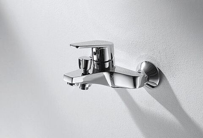 Смеситель для ванны Bravat Line хром